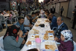 Büyükşehir'den 13 bin kişiye iftar