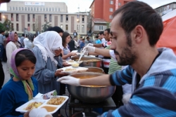 Kent Meydanında iftar huzuru