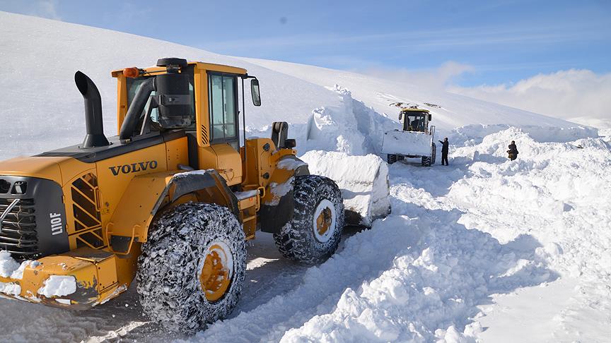 Doğu'da 19 köy ve mahalle yolu ulaşıma kapalı