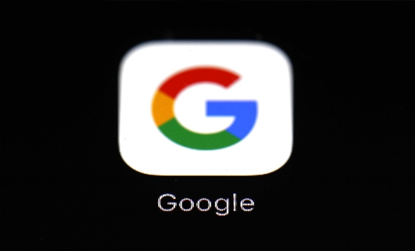 Apple Google'ın iOS geliştirici yetkilerini askıya aldı