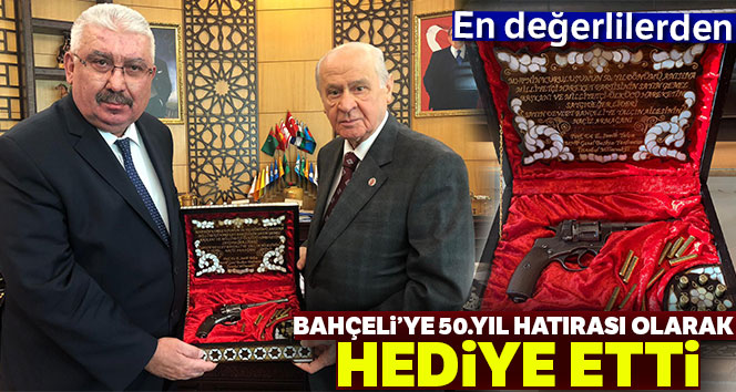 Bahçeli'ye ‘Hareketli Nagant' hediye edildi