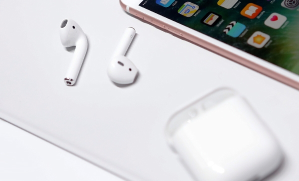 Yeni Airpods 2 farklı renk seçeneği ile geliyor