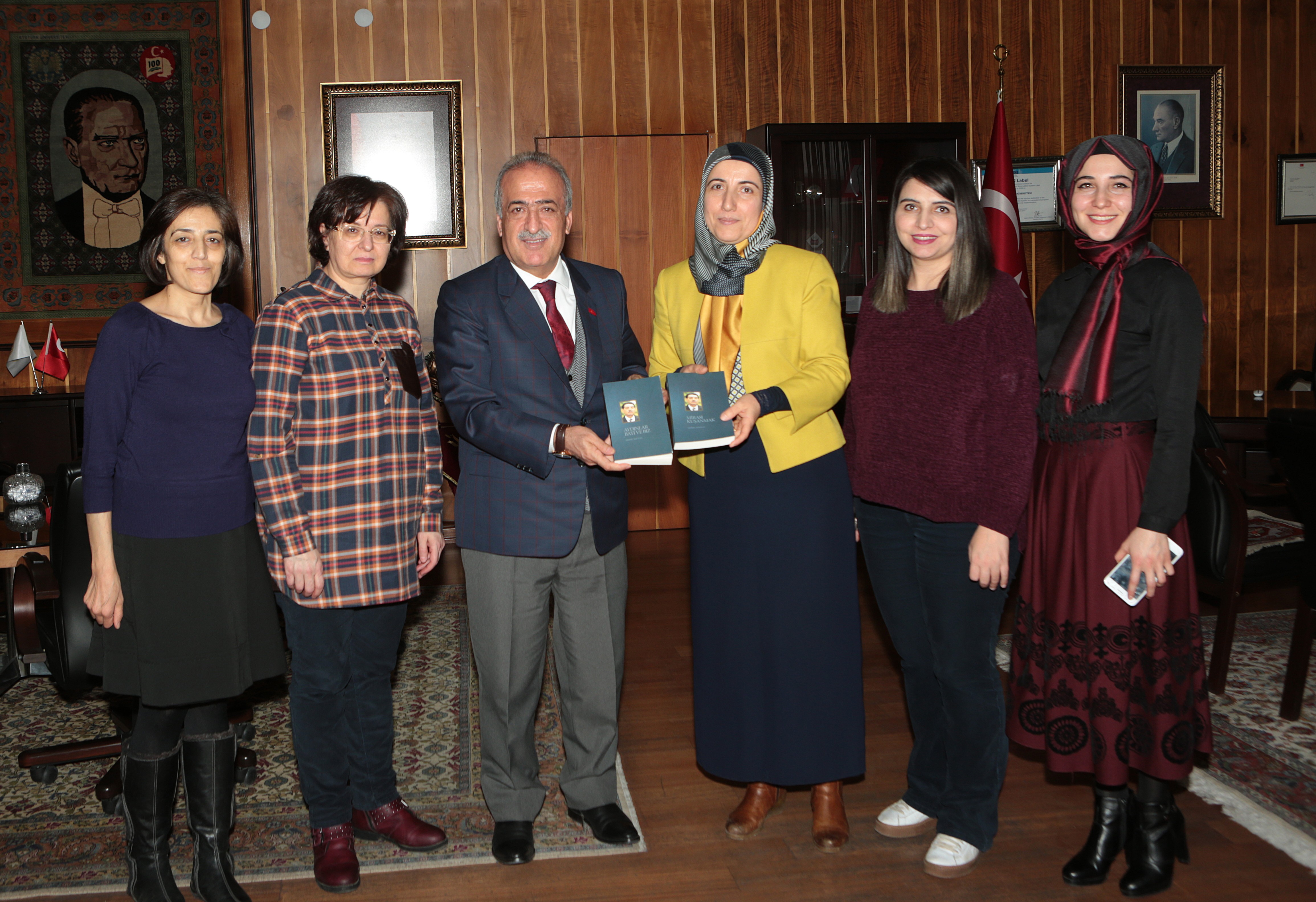 Eğitim-Bir-Sen Kadın Kollarından Rektör Çomaklı’ya ziyaret