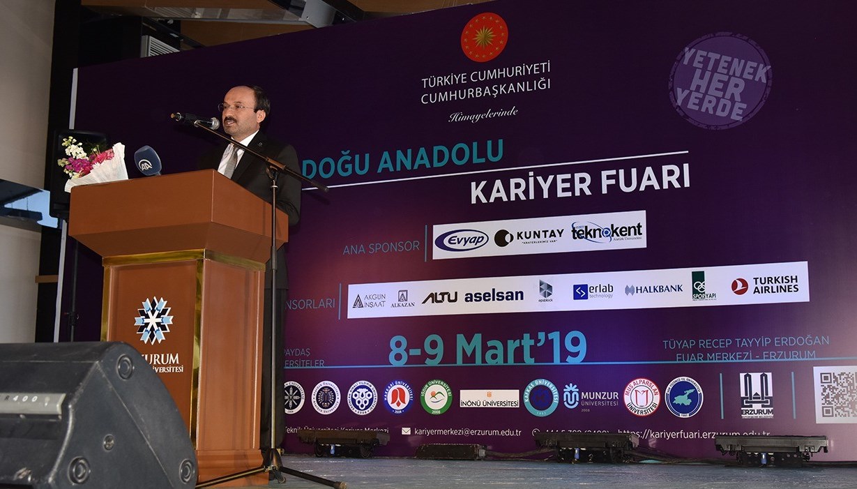 Doğu Anadolu Kariyer Fuarı görkemli bir açılışla başladı