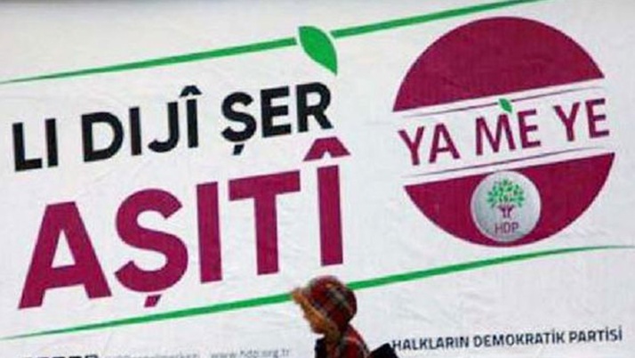 HDP’nin pankartı mahkeme kararıyla kaldırıldı!