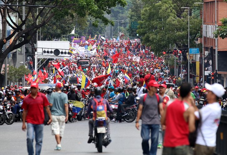 Guaido tehdidini tekrarladı