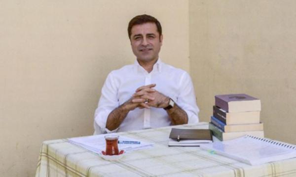 Demirtaş: Mutlaka sandığa gidip oyunuzu kullanın