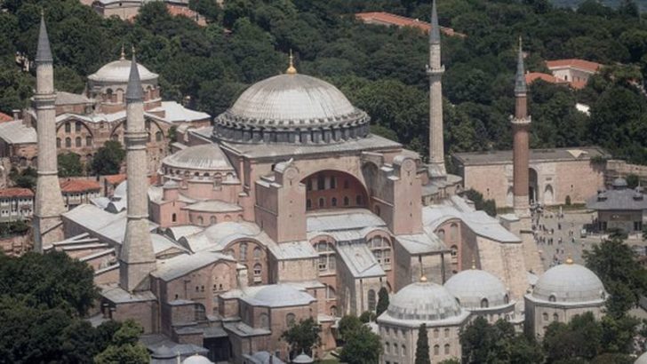 Ayasofya: Ortodoks kilisesinden camiye, camiden müzeye