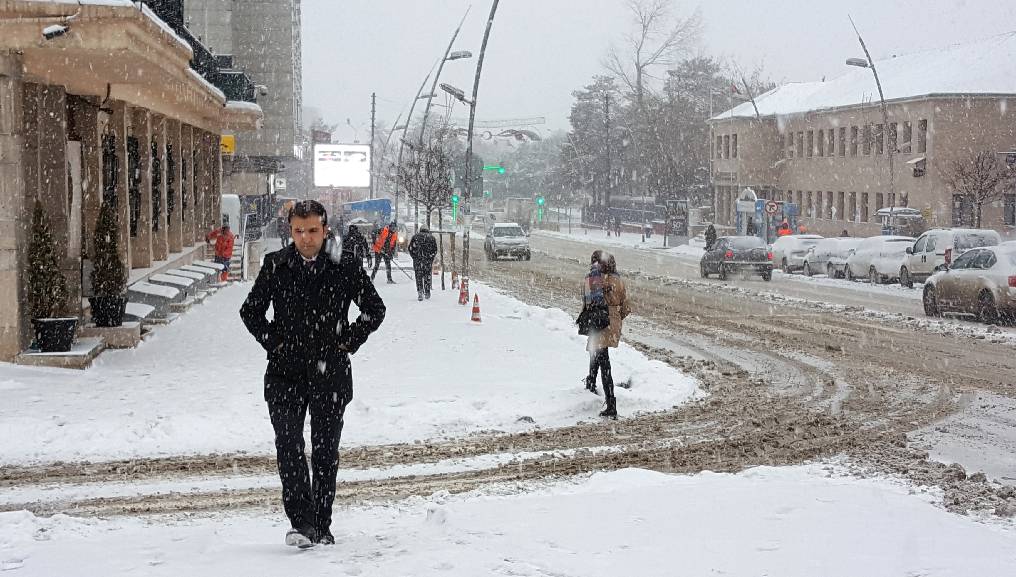 Erzurum’dan karlı 1 Nisan şakası