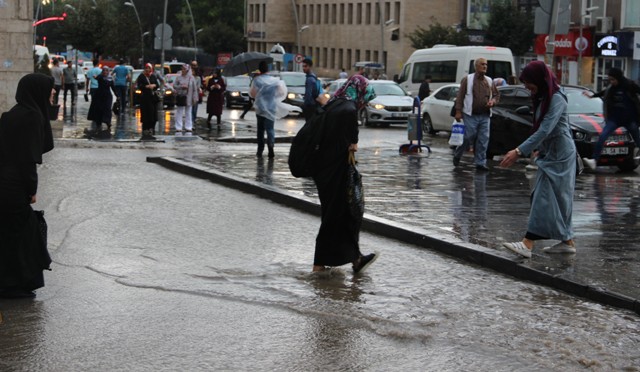 Doğuda sağanak yağış bekleniyor