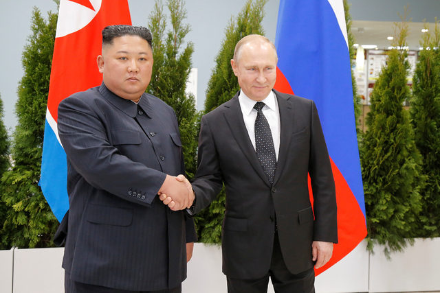 Putin ve Kim Jong-un bir araya geldi!