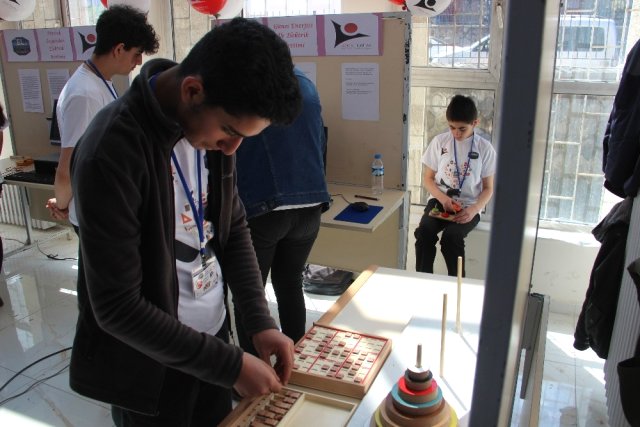 Erzurum Lisesinde Tübitak Bilim Fuarı Açıldı