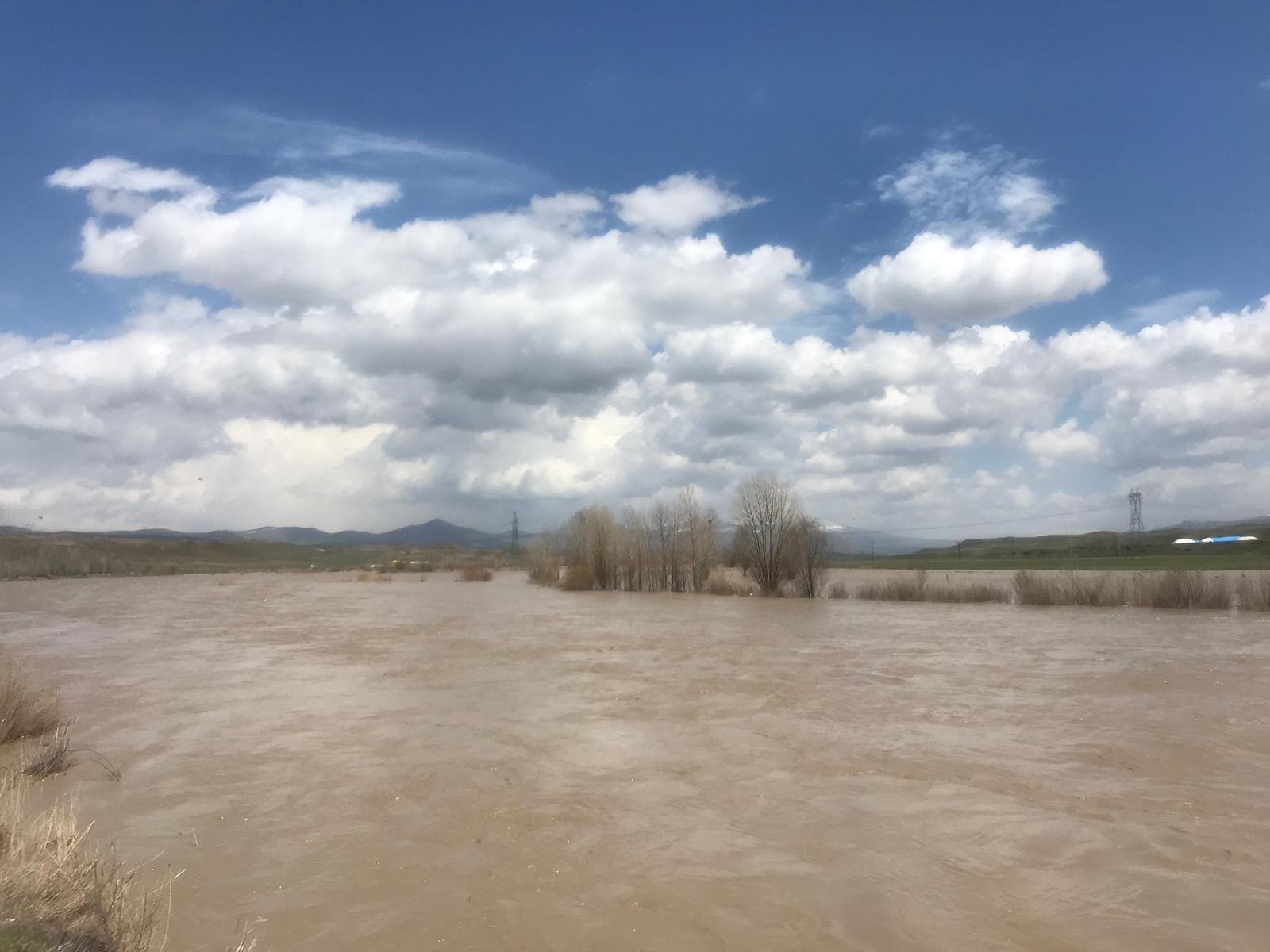 Aras Nehri’nde su seviyesi yükseldi