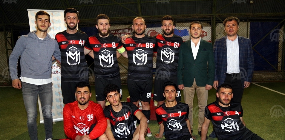 Oltu'daki futbol turnuvasında dostluk ve kardeşlik kazandı