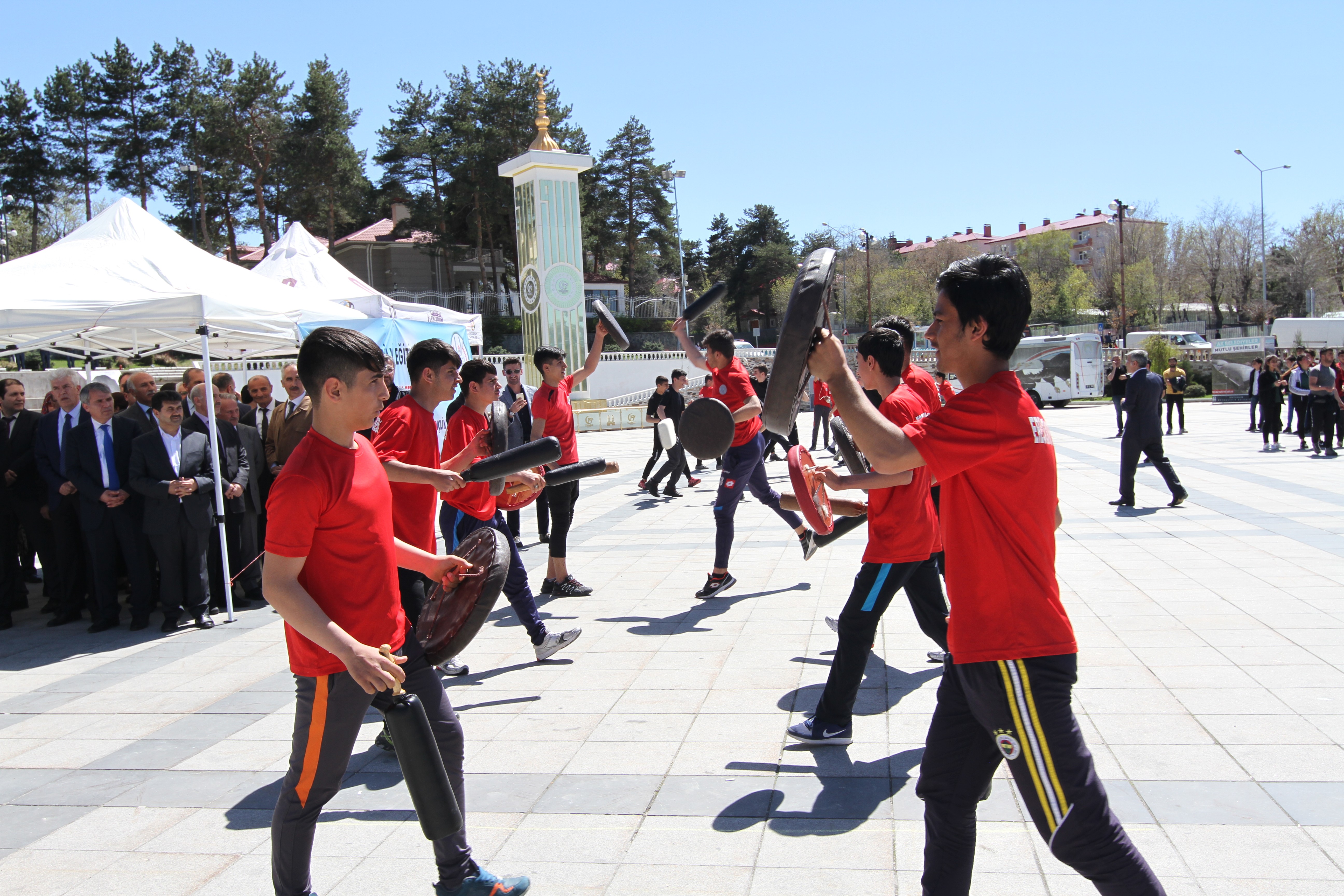 19 Mayıs’ın 100. yılı festival havasında kutlanıyor