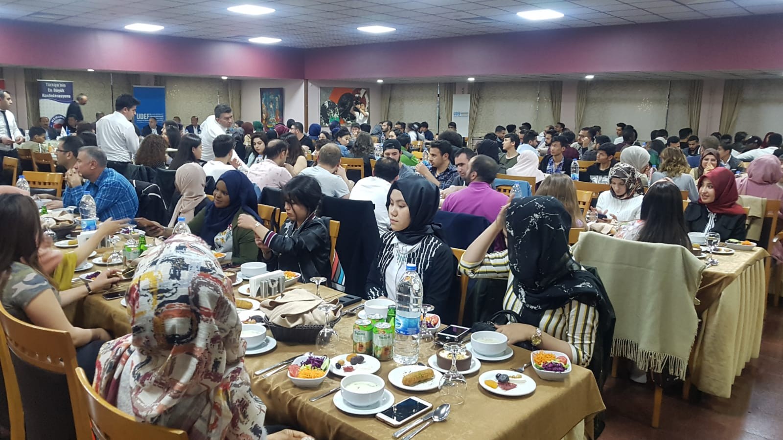 Eğitim Bir-Sen’den öğrencilere iftar