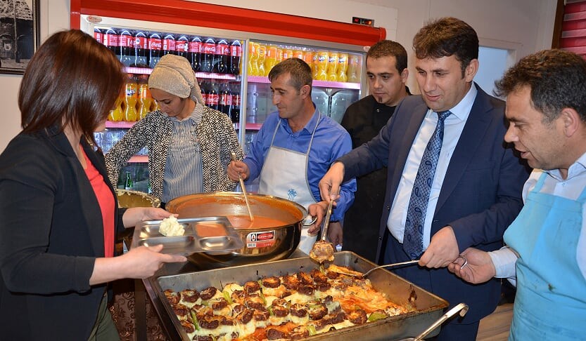 Başkan Yaşar’dan iftar yemeği