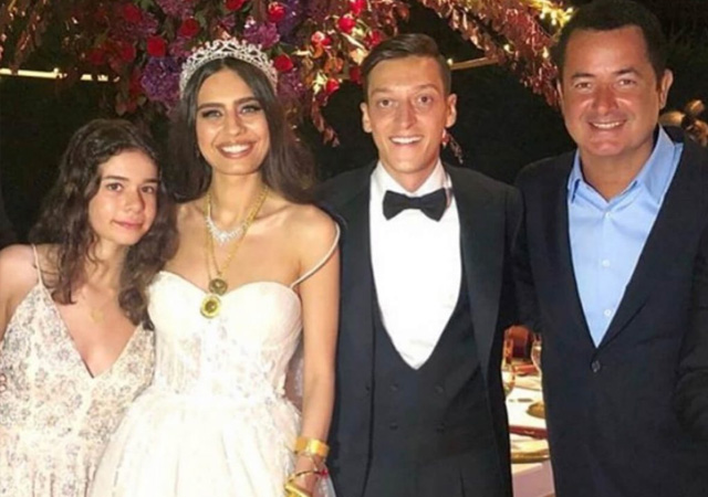 Mesut Özil'in düğününe Acun Ilıcalı'nın dansı damga vurdu