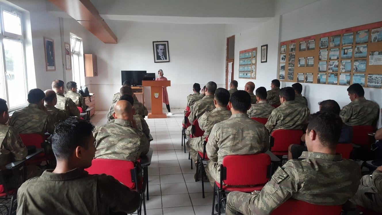 Askeri personele ‘Kadına Yönelik Şiddetle Mücadele’ semineri düzenlendi