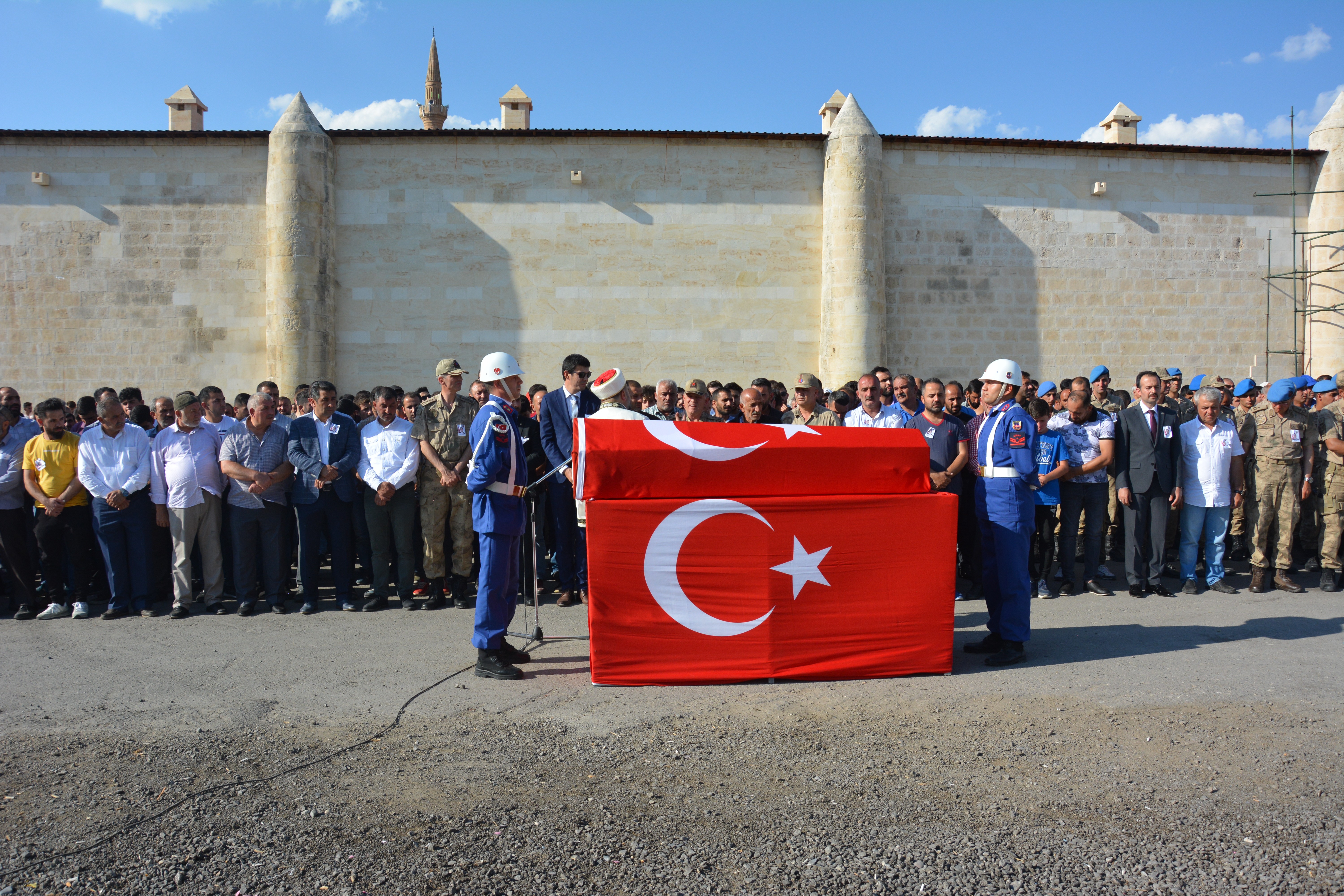 Jandarma Uzman Çavuş Karahan, son yolculuğuna uğurlandı