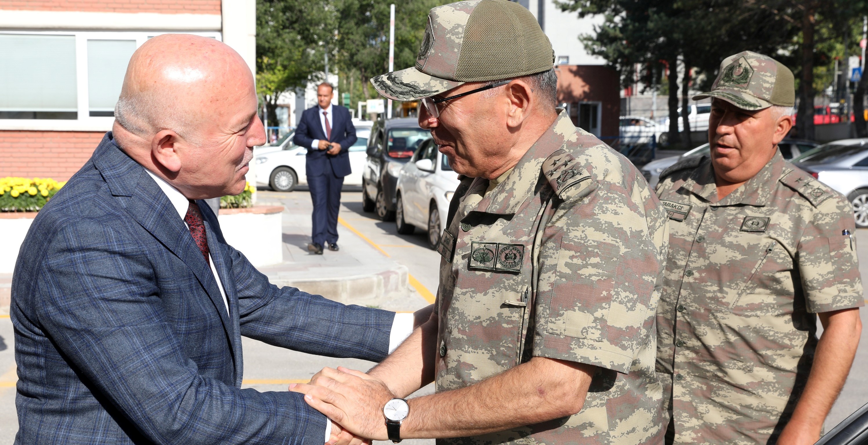 3. Ordu Komutanı Öngay Paşa’dan Başkan Sekmen’e ziyaret