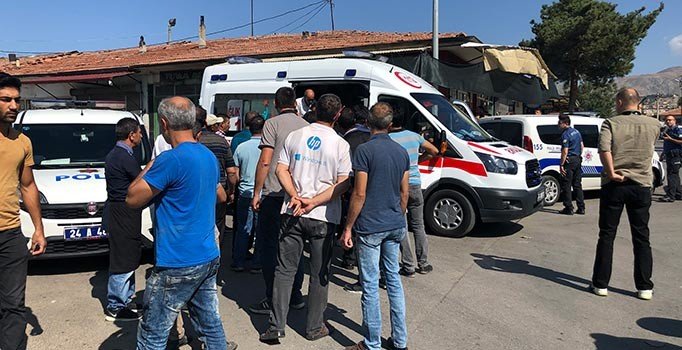 Erzincan’da bıçaklı, sopalı kavga: 4 yaralı