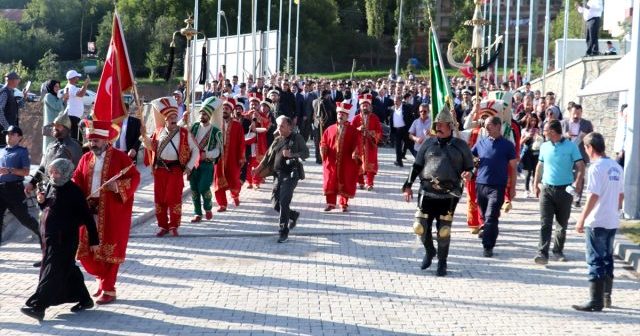 "Uluslararası Tarihi İspir Panayırı" başladı