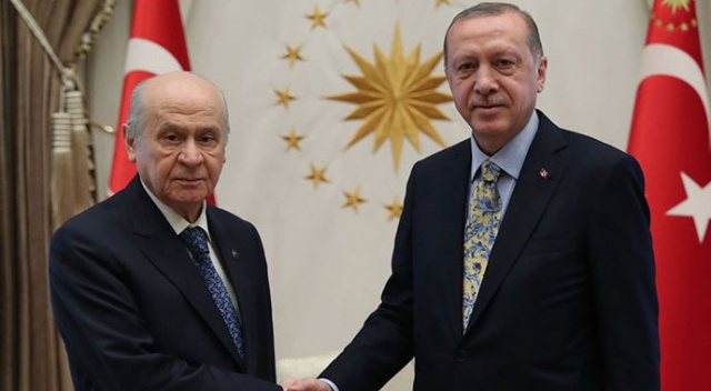 Erdoğan'dan Bahçeli'ye geçmiş olsun telefonu