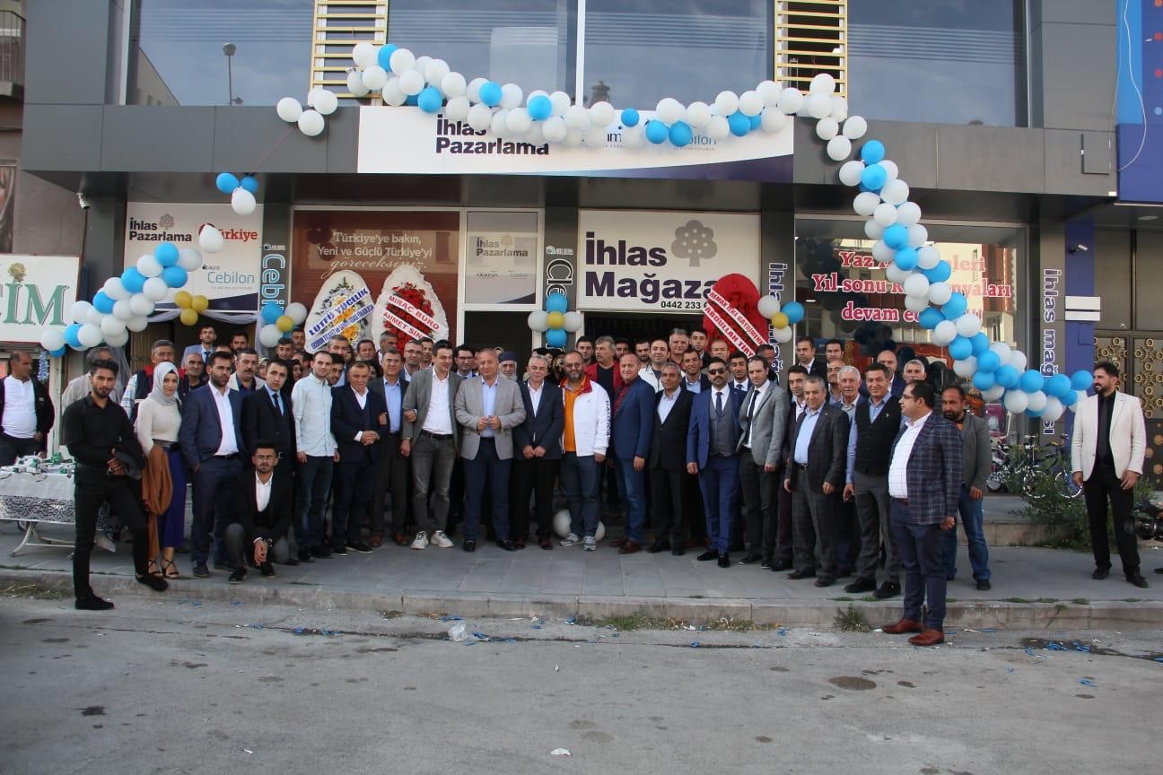 Erzurum’da İhlas Mağazası yeni binası düzenlenen törenle hizmete girdi