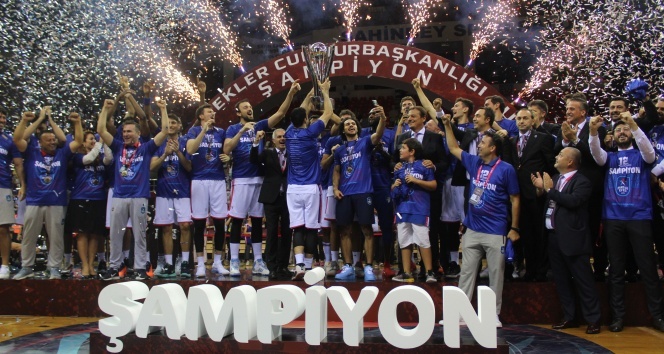 Cumhurbaşkanlığı Kupası Anadolu Efes'in!