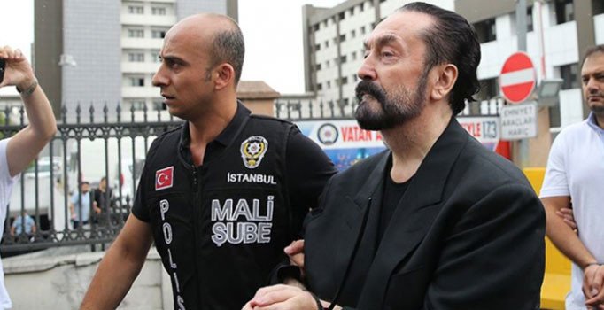 Adnan Oktar'dan duruşmada 'kaçamak' cevaplar