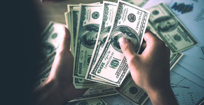 Dolar/TL kuru güne 5,69 seviyelerinde başladı