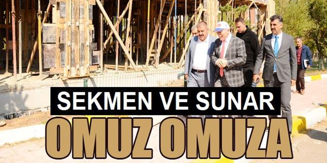 İki başkan omuz omuza!