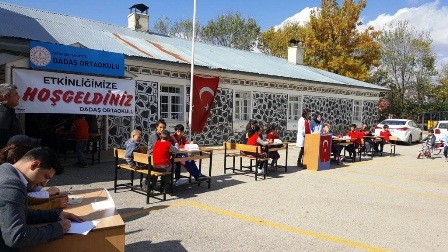 Dadaş Ortaokulunda “Bilgeler Yarışıyor” bilgi yarışması yapıldı