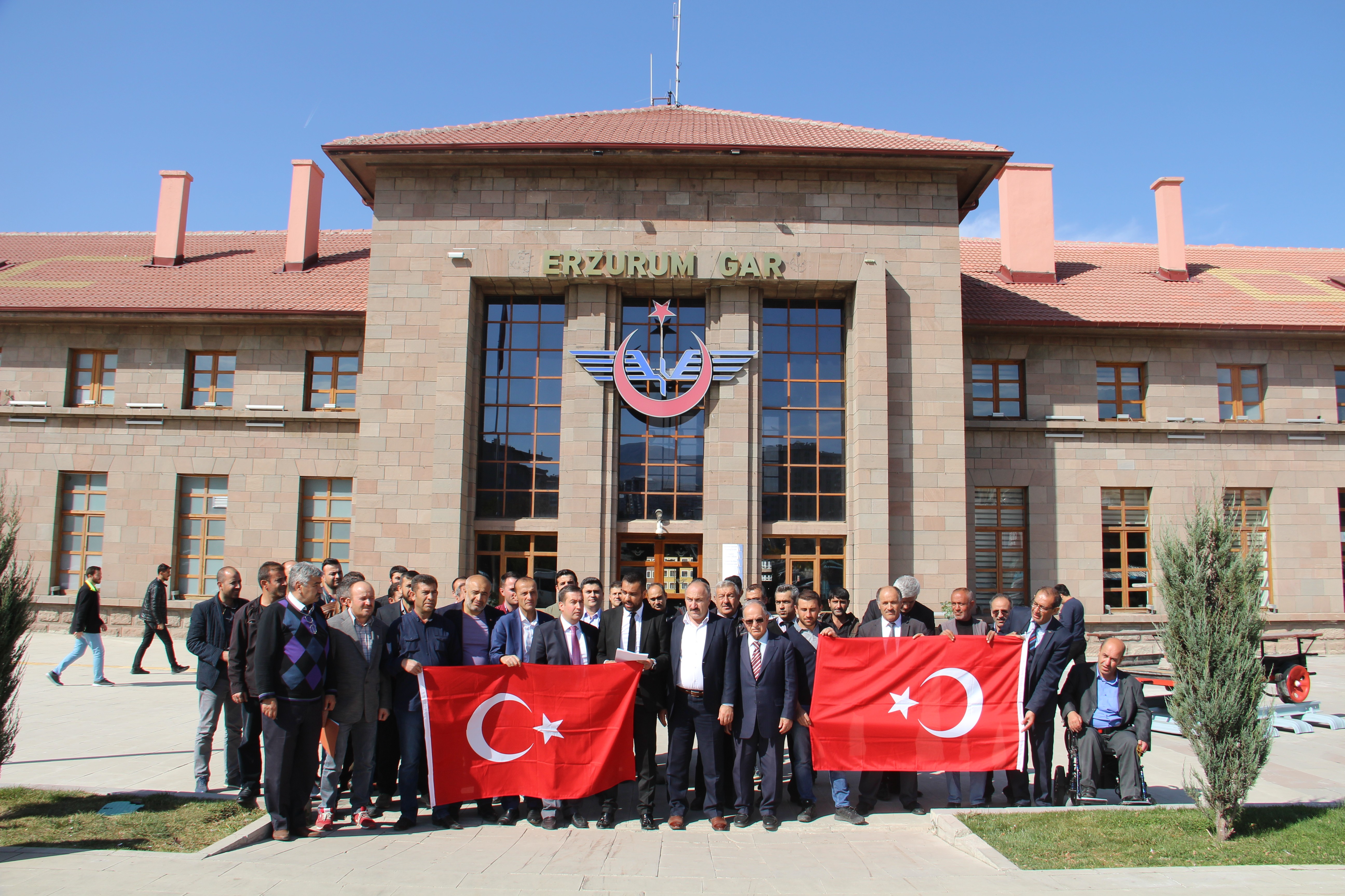 TCDD çalışanlarından ‘Barış Pınarı Harekatı’na destek