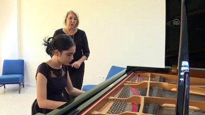 12 yaşındaki piyanist Papatya, New York'ta sahne alacak