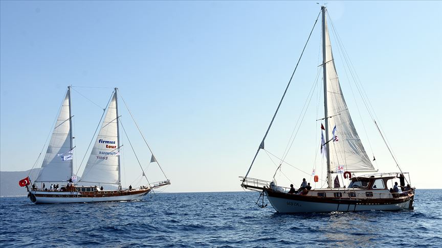 Turistler Bodrum guletleriyle maviliklere yelken açıyor
