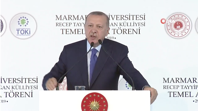 Cumhurbaşkanı Erdoğan'dan Bakan Kurum'a canlı yayında uyarı!
