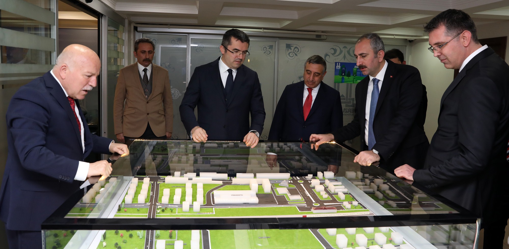 Adalet Bakanı Gül’den Büyükşehir’e ziyaret