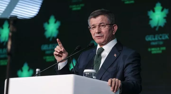 Ahmet Davutoğlu Gelecek Partisi'nin Genel Başkanı seçildi