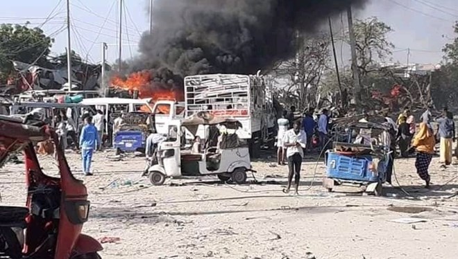 Somali'de bombalı saldırı: 90'dan fazla ölü