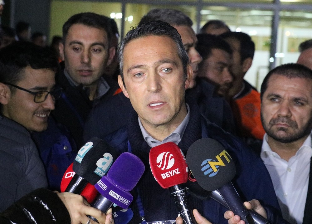 Fenerbahçe Başkanı Ali Koç: Sol bek alacağız