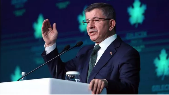 Davutoğlu, Demirtaş'la yaptığı telefon görüşmesini 5 yıl sonra ilk kez açıkladı