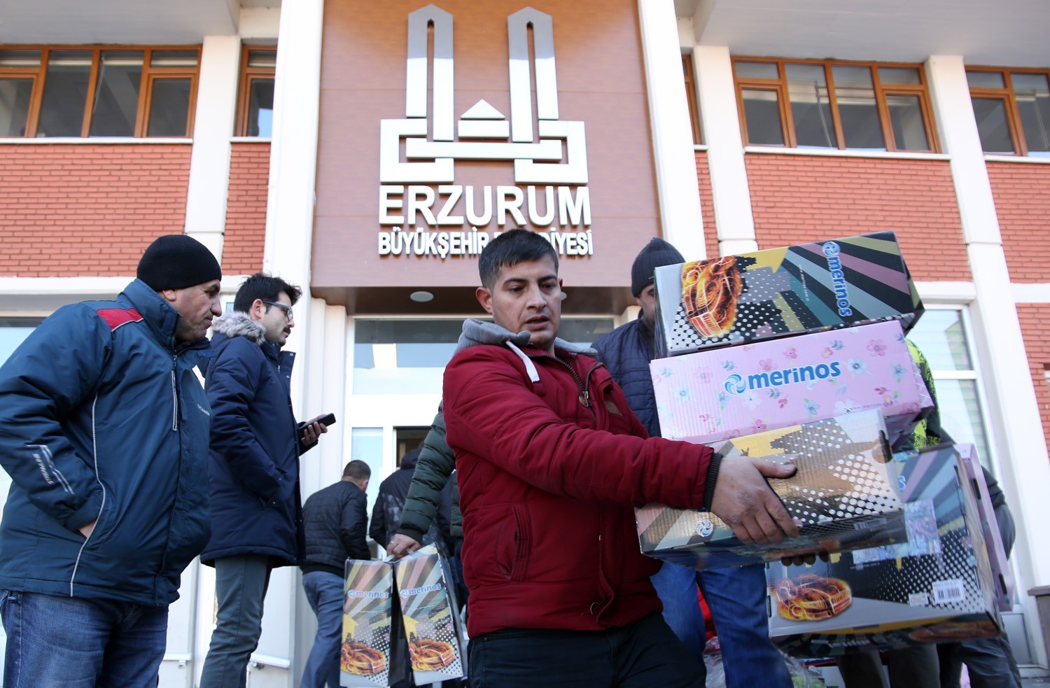 Erzurum Büyükşehir Belediyesi, adeta seferberlik ilan etti
