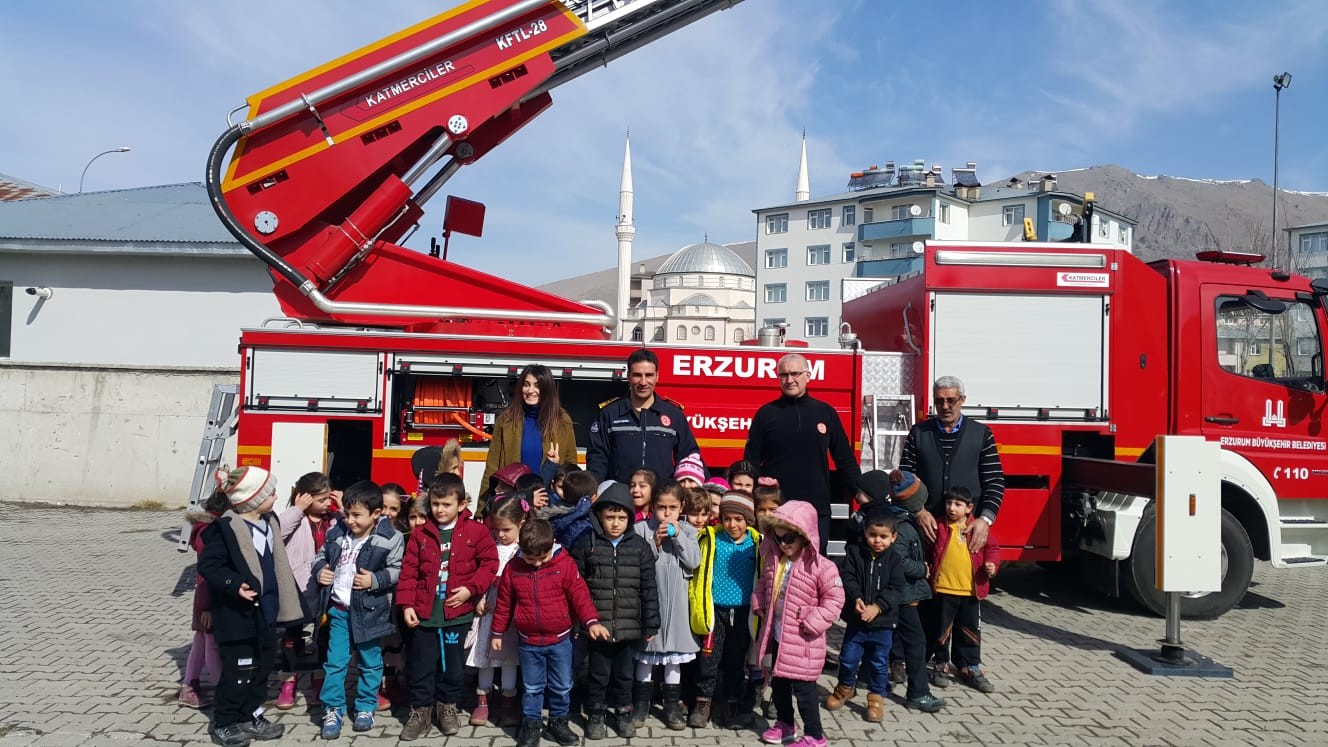 Pasinler’de deprem tatbikatı gerçeğini aratmadı