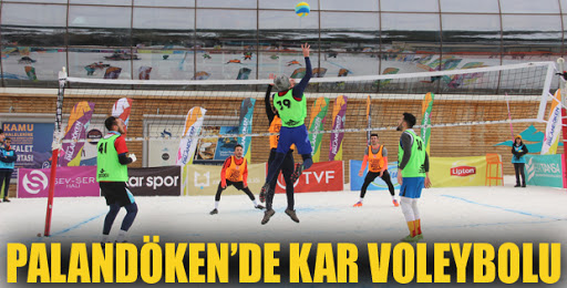 Erzurum'da kar üzerinde voleybol heyecanı