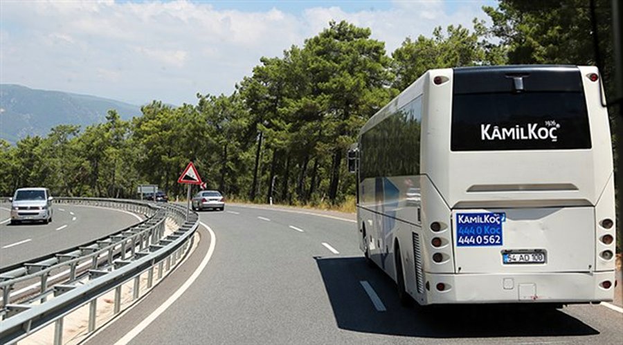 Kamil Koç'ta muavinli ve ikramlı otobüs seferleri yeniden başladı!