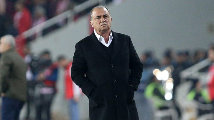 Fatih Terim'den hakkında atılan 3 tweet için dava