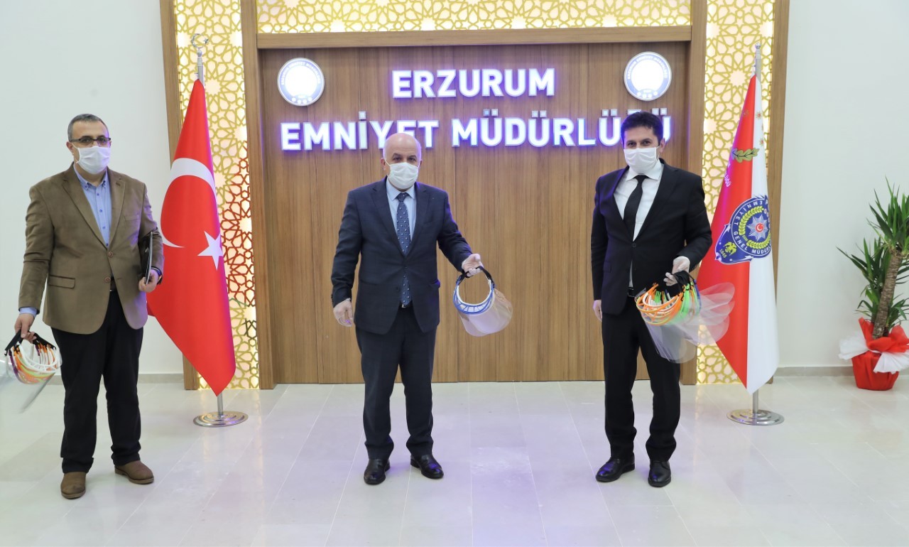 Milli Eğitimden Emniyet çalışanlarına koruyucu siperlik