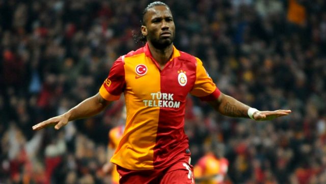 Eski Galatasaraylı Drogba, Fransa'da son 20 yılın en iyi forveti seçildi